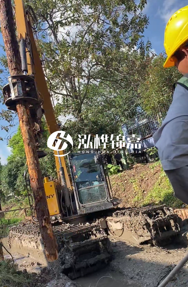 景德鎮(zhèn)河道清淤專業(yè)施工-狹窄河道挖機(jī)清理河道的方法？