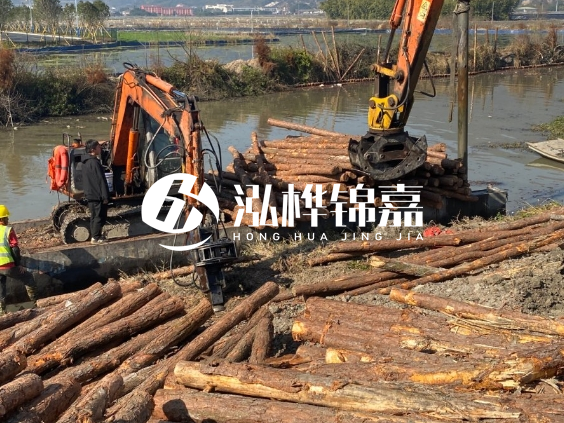 湖南松木樁批發(fā)廠家-5米松木樁批發(fā)1000根有優(yōu)惠嗎？